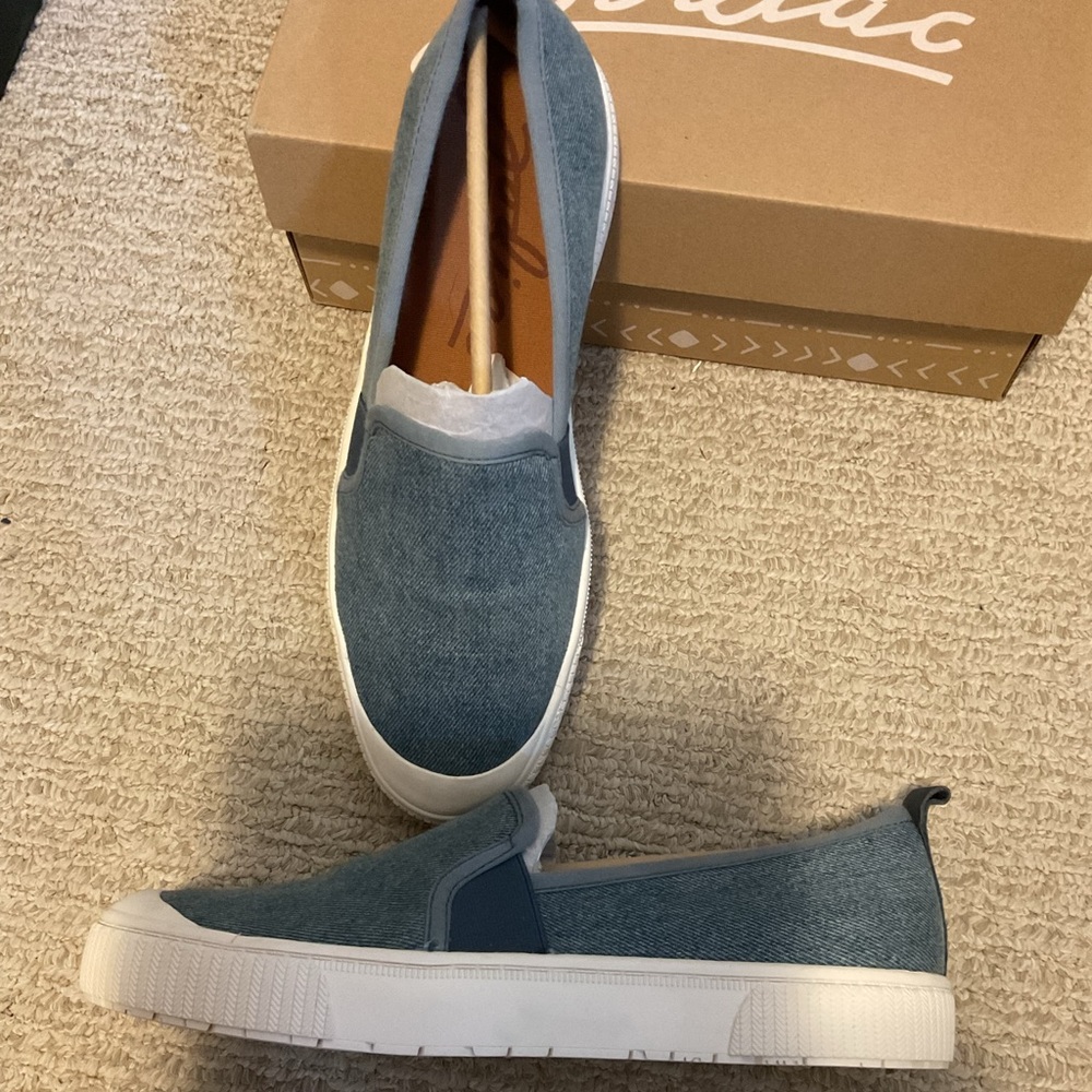 Zodiac Women Slip On Canvas Sneakers Denim size 11
